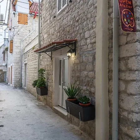 Lorena Trogir